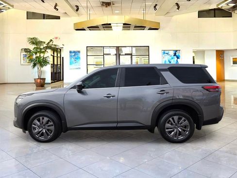 Certified 2023 Nissan Pathfinder S FWD image 8