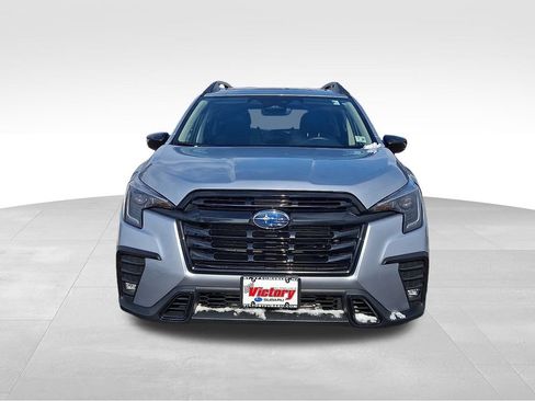 Used 2025 Subaru Ascent Onyx Edition image 2