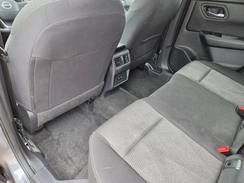 Used 2025 Nissan Rogue SV FWD image 43
