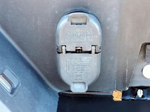 Used 2021 Chevrolet Silverado 1500 LT image 12