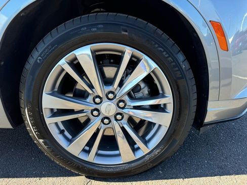 Used 2025 Cadillac XT6 Premium Luxury image 11