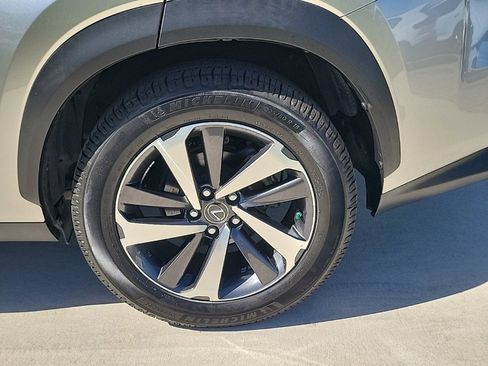 Used 2019 Lexus NX 300h AWD image 4