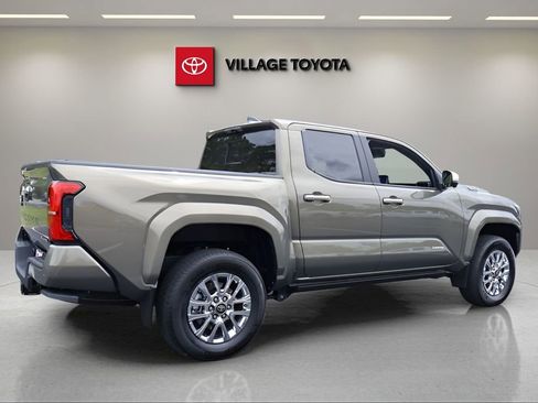 Certified 2025 Toyota Tacoma Limited image 5