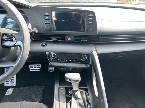 New 2026 Hyundai Elantra Sport FWD image 17