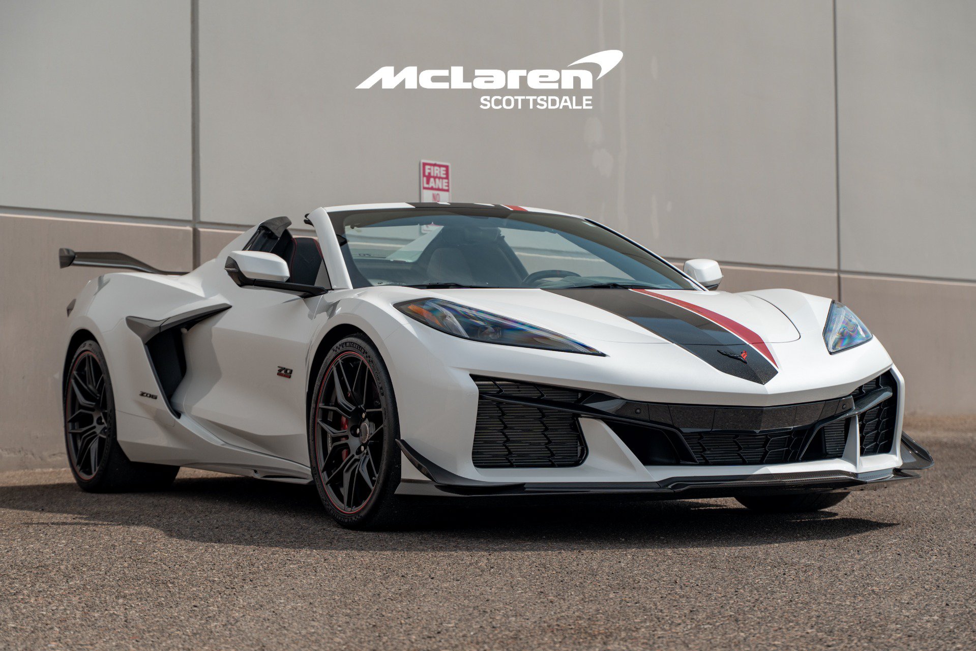 Used 2023 Chevrolet Corvette Z06 w/ Z07 Performance Package RWD image 9