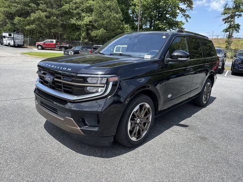 Used 2025 Ford Expedition King Ranch AWD/4WD image 3