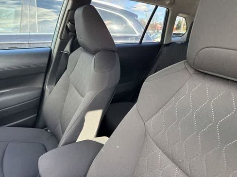 Used 2023 Toyota Corolla Cross LE w/ Moonroof Package image 7
