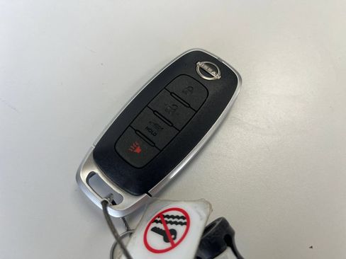Used 2025 Nissan Sentra SV FWD image 21