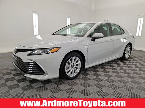 Certified 2024 Toyota Camry LE image 1