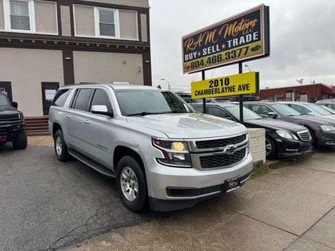 Used 2015 Chevrolet Suburban LT image 2