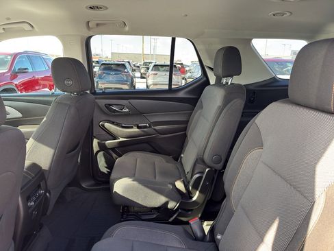 Used 2020 Chevrolet Traverse LT w/ LPO, Floor Liner Package image 33