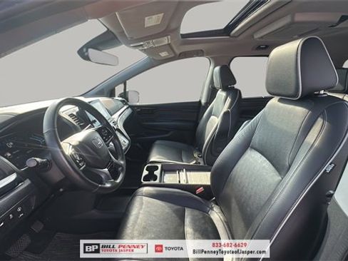 Used 2023 Honda Odyssey Elite image 11
