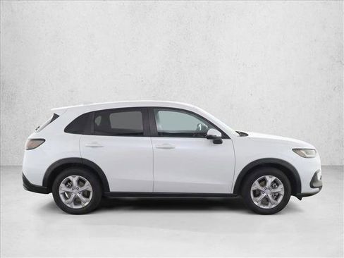 Used 2025 Honda HR-V LX image 8