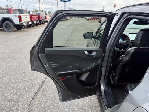 Certified 2025 Ford Escape ST-Line Elite w/ Premium Technology Package image 14