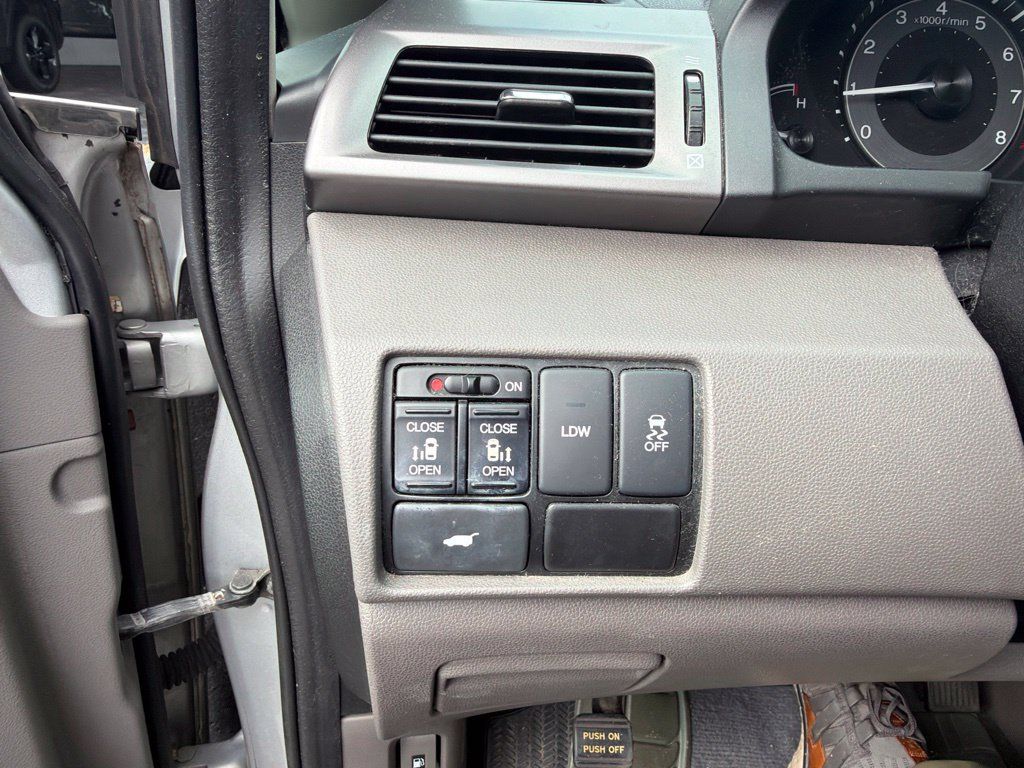Used 2015 Honda Odyssey EX-L image 32