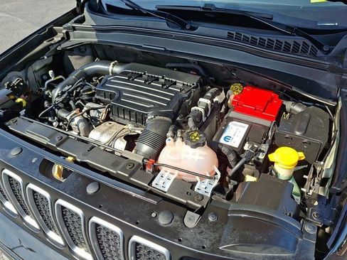 Certified 2022 Jeep Renegade Latitude image 31