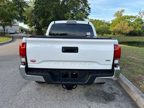 Used 2023 Toyota Tacoma SR5 RWD image 4