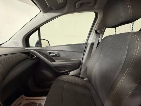 Used 2020 Chevrolet Trax LS w/ Tint and Cruise Package image 18