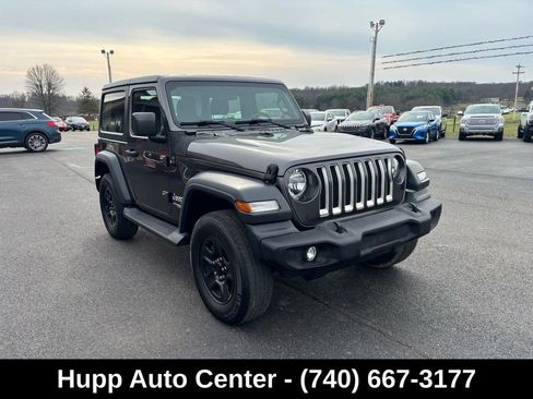 Used 2019 Jeep Wrangler Sport AWD/4WD image 3