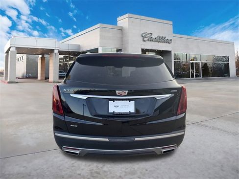 Used 2025 Cadillac XT5 Premium Luxury image 4