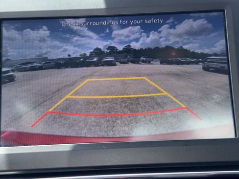 Used 2023 Hyundai Elantra SEL w/ Cargo Package FWD image 23