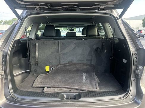 Used 2016 Toyota Highlander XLE FWD image 11