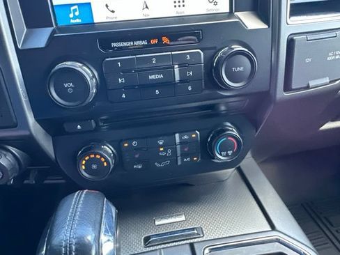 Used 2017 Ford F150 XLT w/ Equipment Group 302A Luxury AWD/4WD image 21