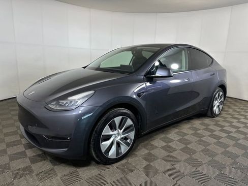 Used 2021 Tesla Model Y Long Range image 7