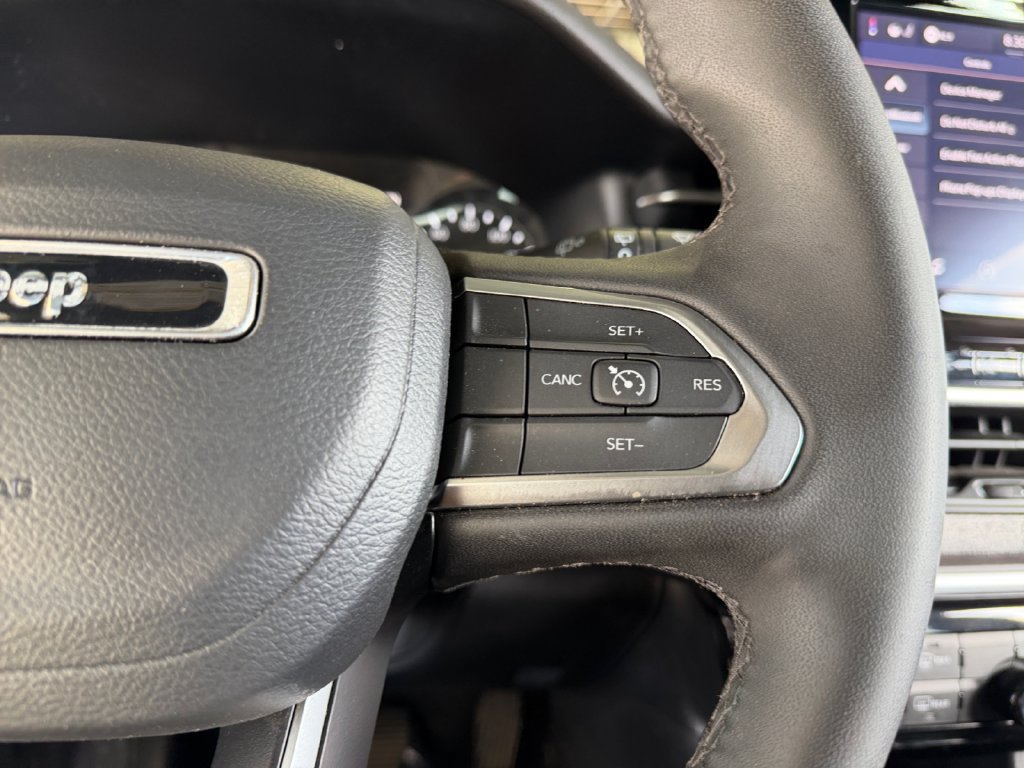 Used 2026 Jeep Compass Latitude AWD/4WD image 25