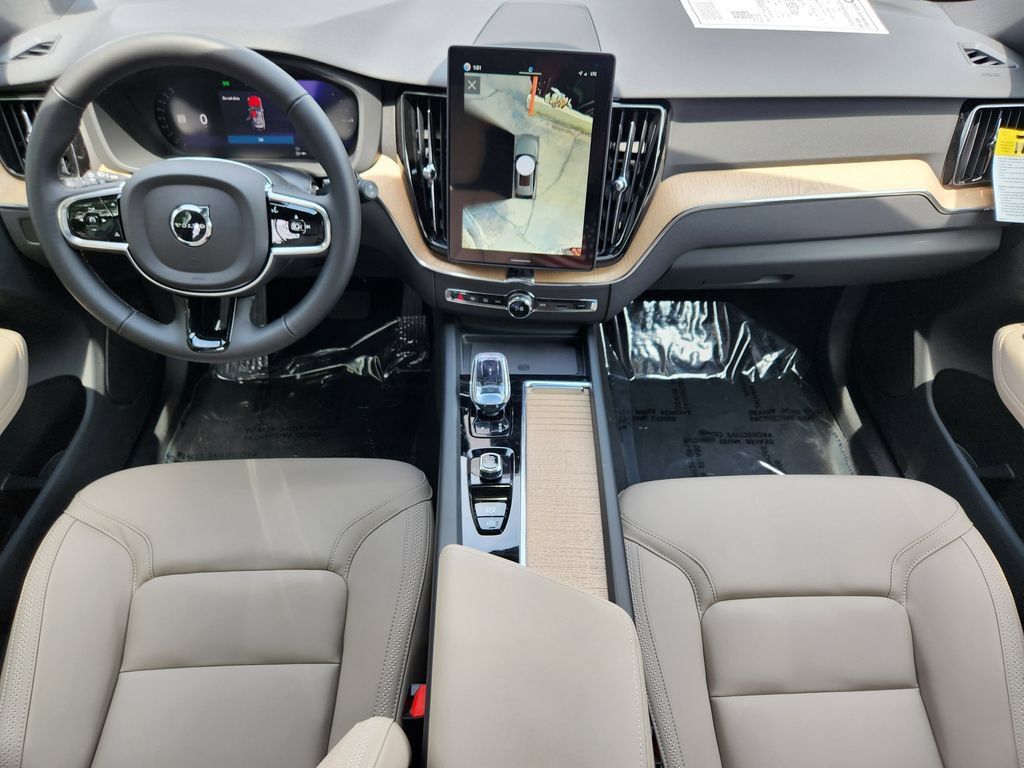 New 2026 Volvo XC60 T8 Plus w/ Climate Package PRO AWD/4WD image 16