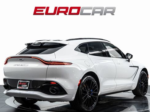 Used 2022 Aston Martin DBX image 5