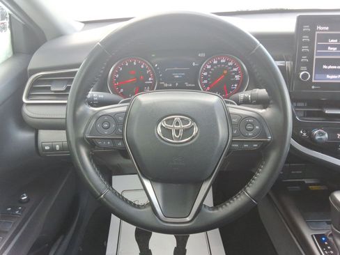 Used 2023 Toyota Camry XSE image 11