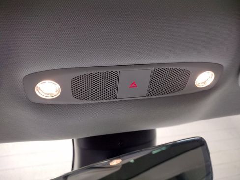 Used 2019 Tesla Model 3 image 23