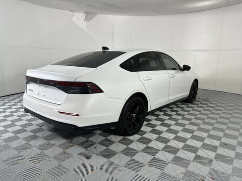 Used 2025 Honda Accord SE image 8