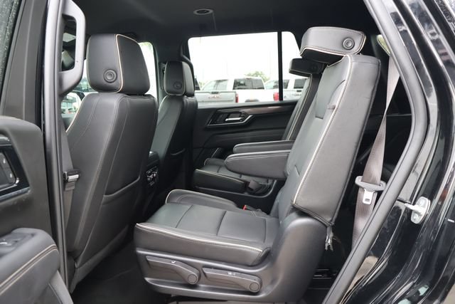 Used 2025 GMC Yukon Elevation AWD/4WD image 19
