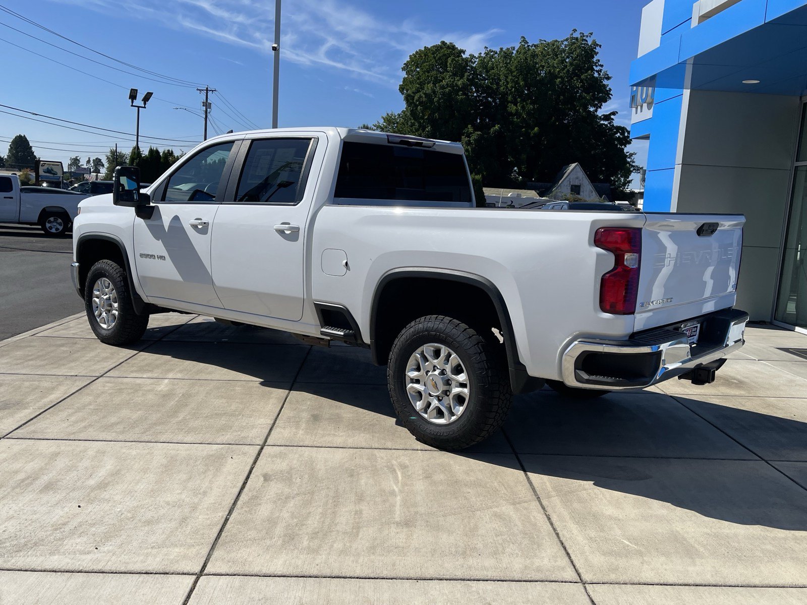 Used 2024 Chevrolet Silverado 2500 LT w/ All Star Edition AWD/4WD image 2