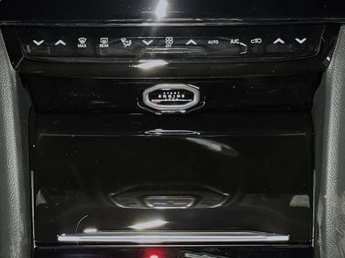 New 2026 Jeep Grand Cherokee Laredo image 10