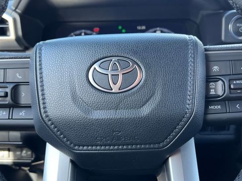 New 2026 Toyota 4Runner 4WD image 34