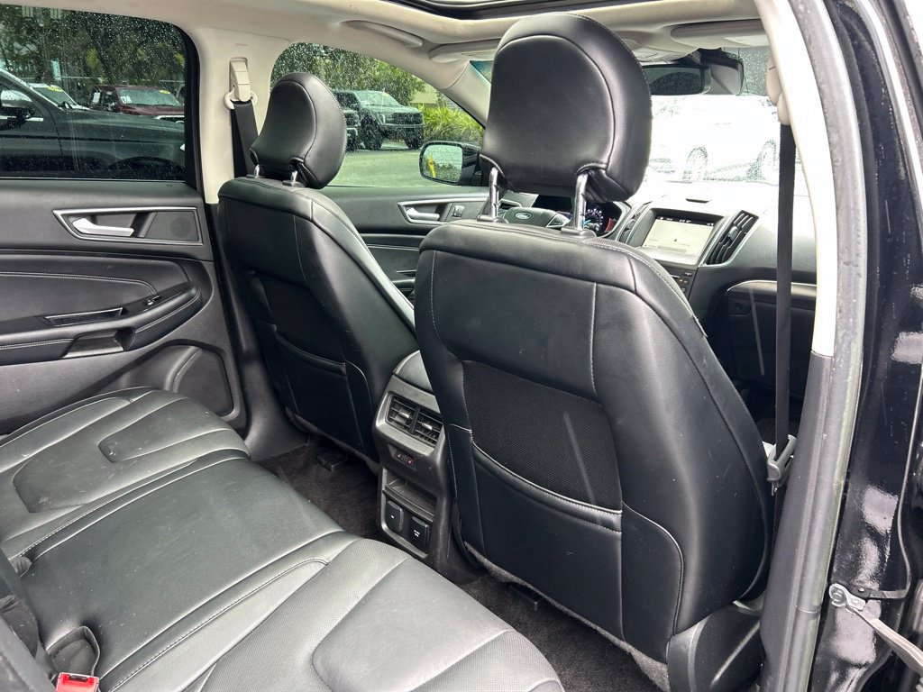 Used 2018 Ford Edge Titanium w/ Equipment Group 302A AWD/4WD image 42