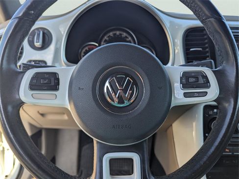 Used 2019 Volkswagen Beetle S image 28