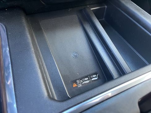 Used 2020 Chevrolet Silverado 1500 High Country w/ Technology Package image 31