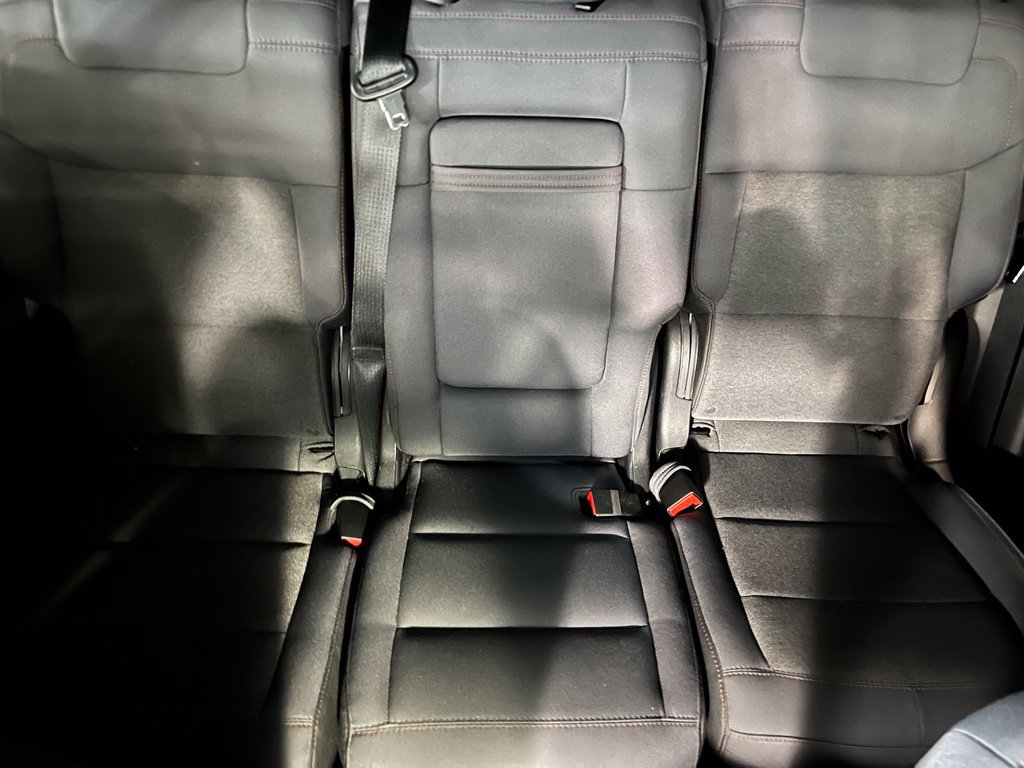 Used 2025 Ford Explorer Active RWD image 17