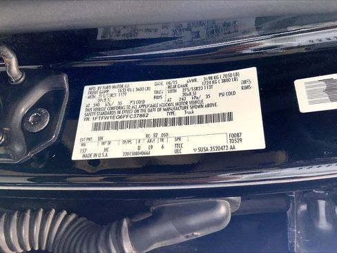 Used 2015 Ford F150 Lariat w/ Equipment Group 502A Luxury AWD/4WD image 8