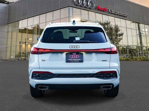New 2025 Audi Q5 Prestige image 3