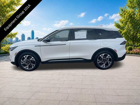 Certified 2024 Lincoln Nautilus Premier AWD/4WD image 3