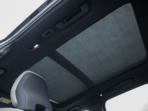 New 2026 Volvo XC90 B6 Plus w/ Protection Package Premier image 35