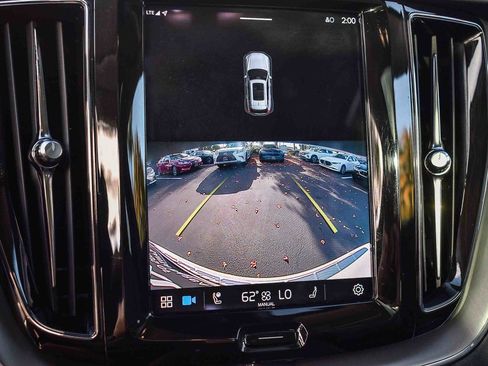 Used 2023 Volvo XC60 B5 Core w/ Climate Package image 24