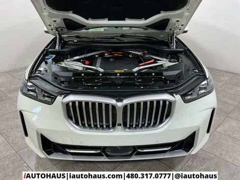 Used 2024 BMW X5 xDrive50e w/ Premium Package image 11