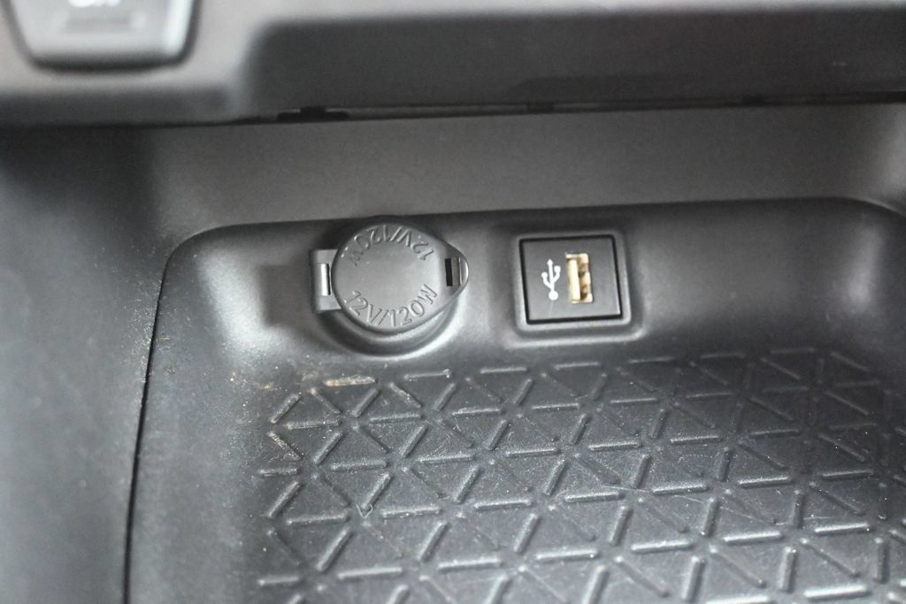 Certified 2025 Toyota RAV4 XLE AWD/4WD image 24