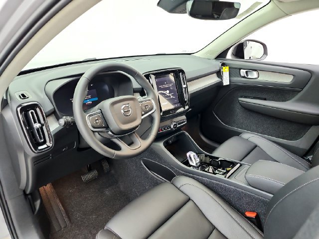 New 2026 Volvo XC40 B5 Plus w/ Climate Package AWD/4WD image 20